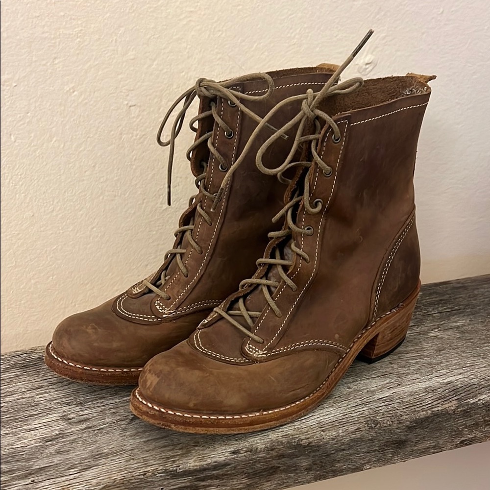 Timberland brown leather lace up boots